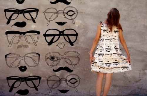 dress, fashion and glasses
