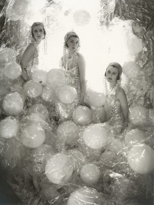 1920s, balloons and black and white