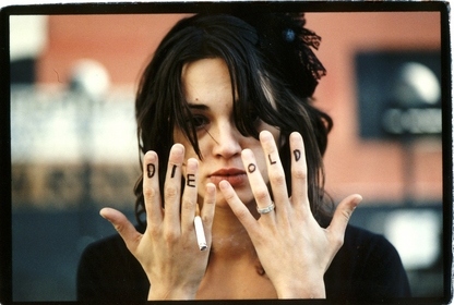asia argento,  cigarette and  die