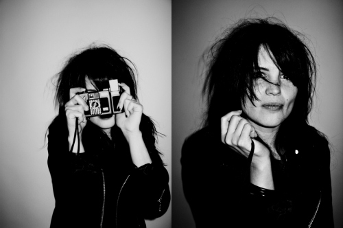 alison mosshart, black and white and knotan