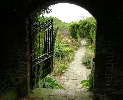 arch, archway and burton agnes hall