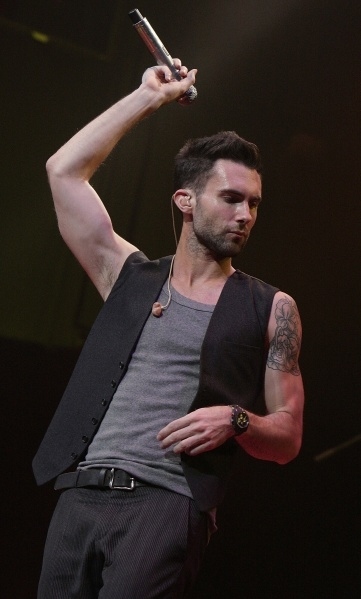 adam levine, arms and maroon 5