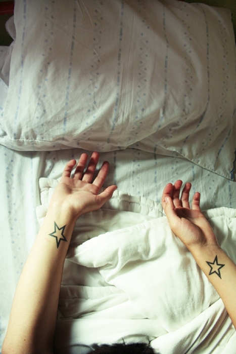 bed, hands and pretty