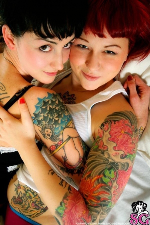 girls, lesbians and suicide girl