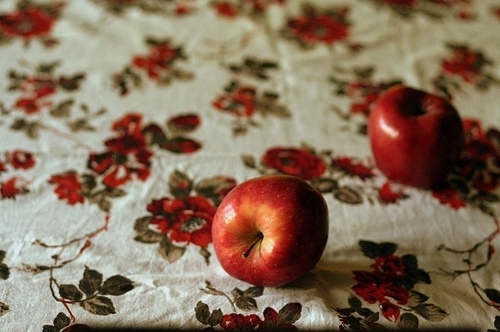 apple, apples and cloth