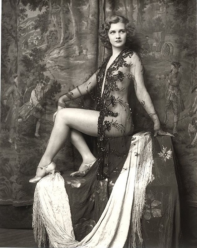 1920s, black and white and costume