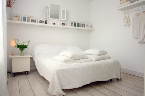 bed,  bedroom and  beds bg:room bg:bedroom