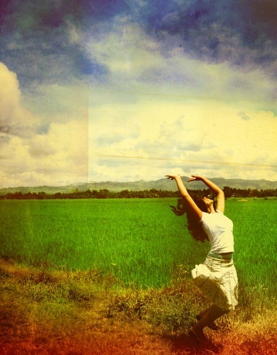 field, freedom and girl
