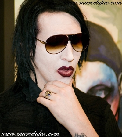 marilyn manson, red lips and ring