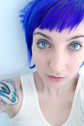 blue hair, eyes and gala darling