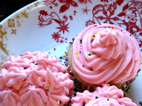 cupcake, eat and eat!