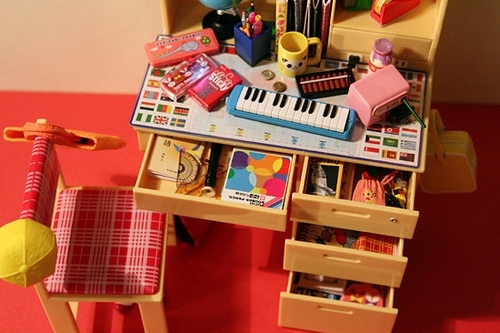 desk, dollhouse and dollhouse detail