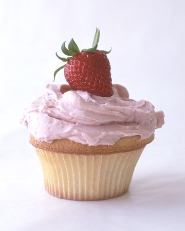 cake, cream, cupcakes, delicious, frosting icing, strawberry