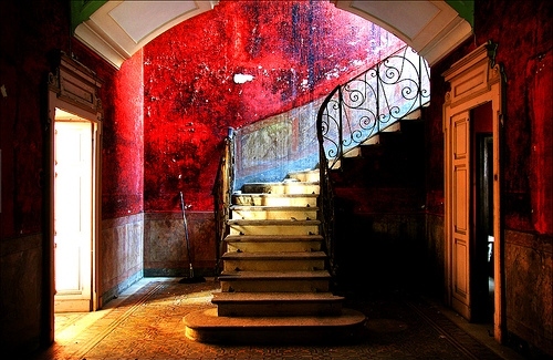 abandoned, colors and decor