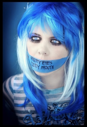 bg:dark, blue and blue eyes