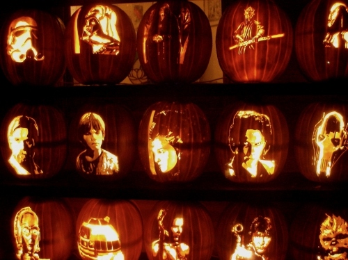carving, glow and halloween