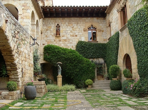 architecture, courtyard and home