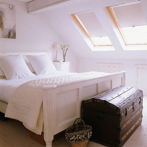 attic, bed and bedroom
