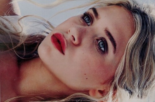 blue eyes, girl and lipstick