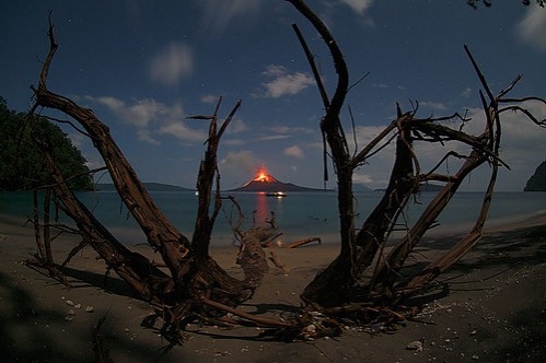 anak krakatau, anger and beach