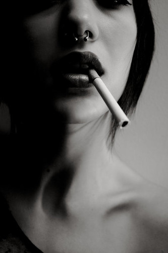 black and white, blanc et noir and cigarette