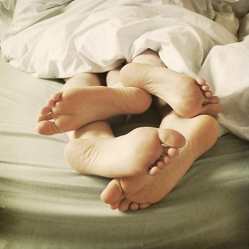Bed Bedroom Blanekt Couple Cute Feet Image 34273 On