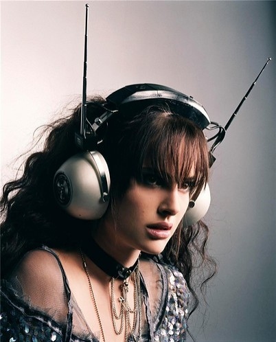 actress, brunette and casque