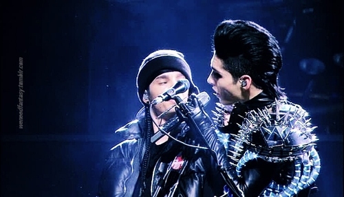 *-*,  bill and tom and  hot