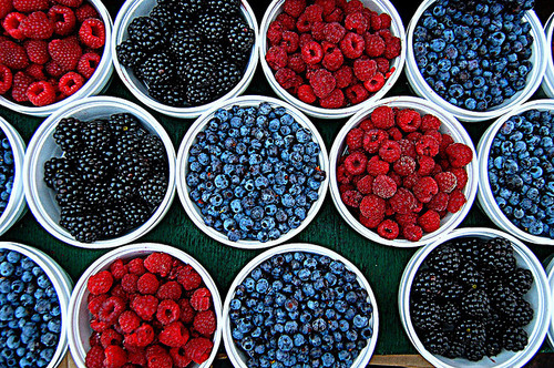 berries, blackberry and blueberry