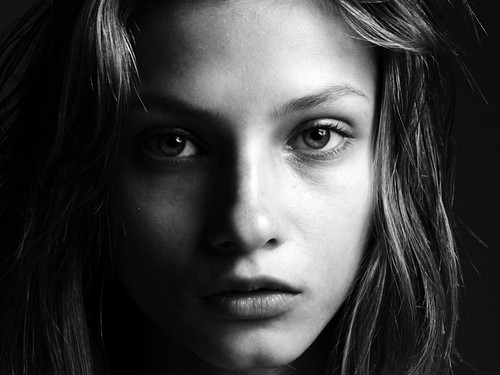 black and white portraits of faces. alone, beauty, lack and white