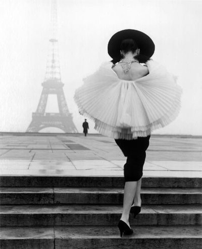 Fashion Classics on Black And White  Classic  Eiffel Tower  Fashion  Paris   Inspiring
