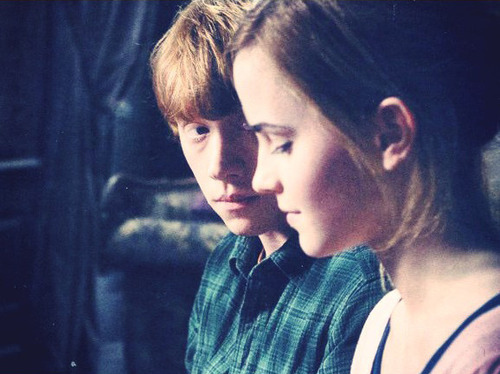 emma watson kissing scene in deathly hallows. Takes to emma watson as of