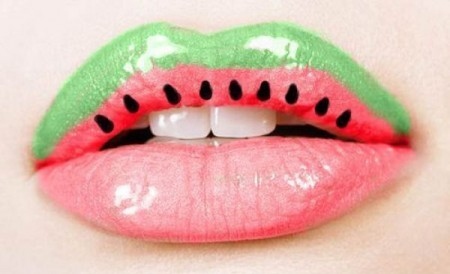 hot-kaleidoscope-kiss-lips-love-makeup-Favim.com-41464.jpg