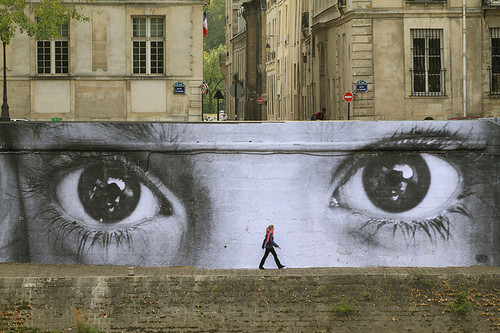 http://favim.com/orig/201105/15/city-eyes-girl-graffiti-wall-Favim.com-45080.jpg