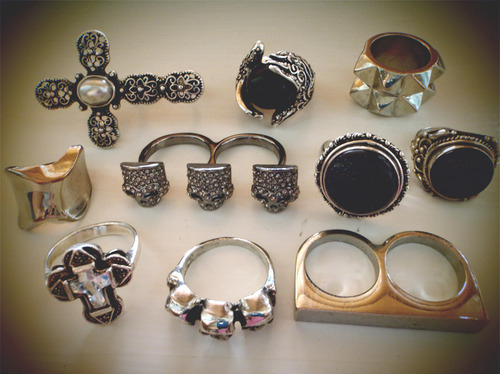 accessories, brass knuckles and conector ring