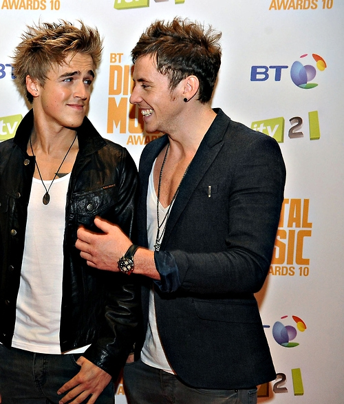 da bella danny jones flones mcfly tom fletcher Added May 16 2011 