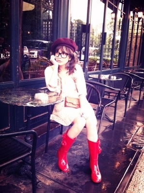 beret, boots and cafe