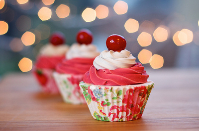 bokeh,  cakes and  cherry