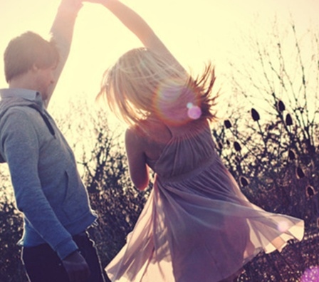 http://favim.com/orig/201105/17/boy-dancing-girl-nature-photography-sun-Favim.com-48115.jpg