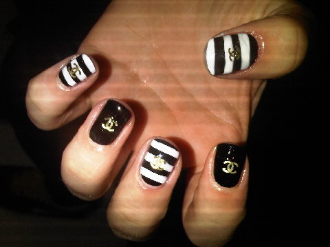black and white, chanel and nail art