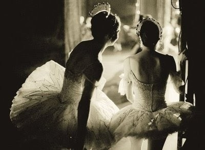 <3,  ballet and  dresses