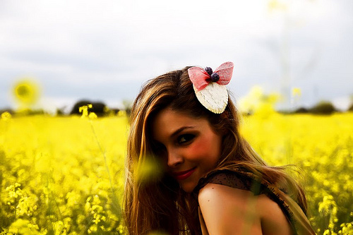 <3, cute girl and flowers