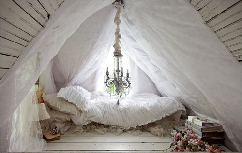 bed,  cozy and  pretty