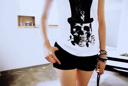 black, fashion and skull
