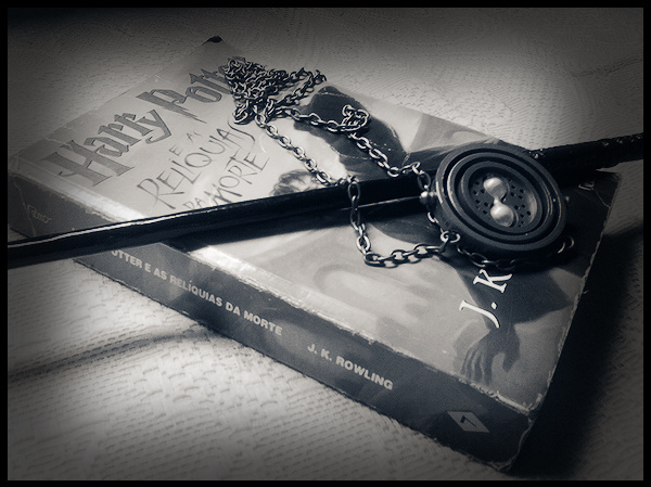 book, deathly hallows and harry potter