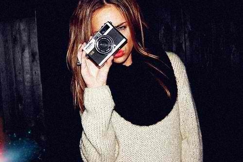 adriana lima, camera and fashion