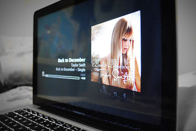 apple, back to december, macbook pro, macintosh, speak now, taylor swift