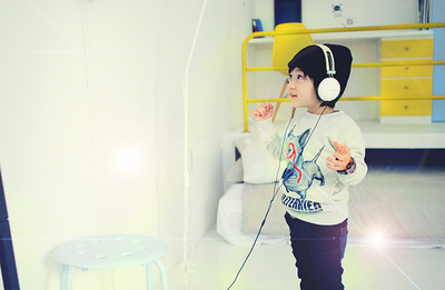 boy,  cute and  headphones