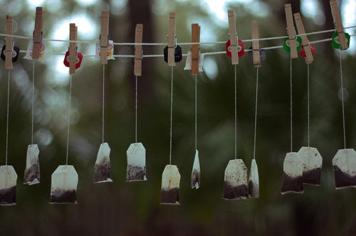 clothes pins, english breakfast and irish breakfast tea