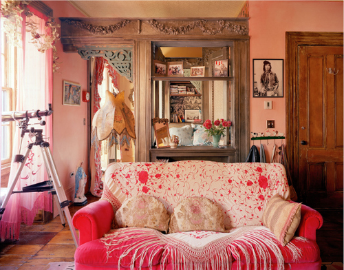 http://favim.com/orig/201105/26/couch-cute-decor-girly-interior-living-room-Favim.com-56051.jpg